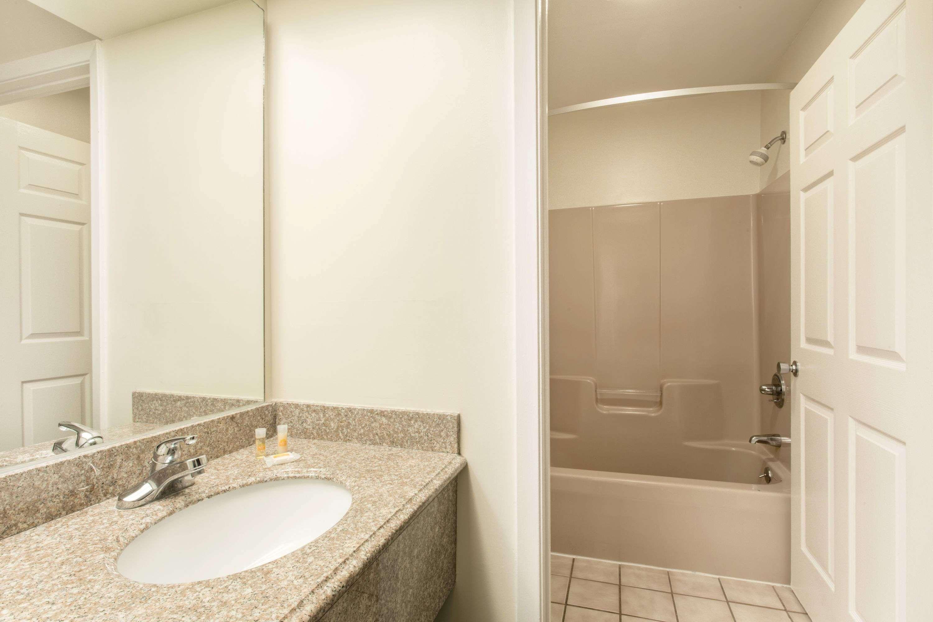 Days Inn By Wyndham Picayune Ngoại thất bức ảnh
